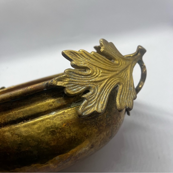 Gorgeous large Oak Leaf oval brass planter/display bowl - Picture 2 of 12